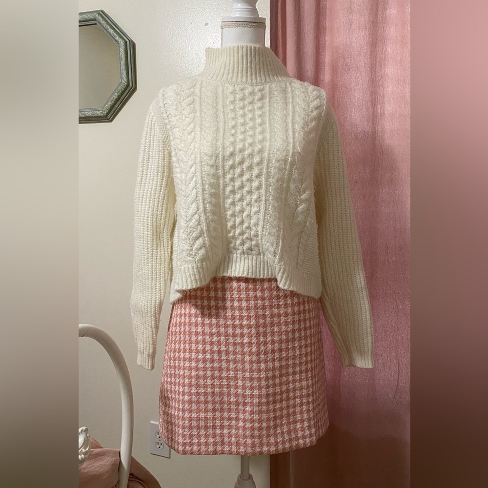 LOFT Pink and White Houndstooth Mini Skirt